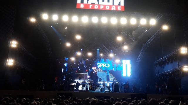 Сукачев - Галанин - Воронов. Наши в городе. .. смотреть онлайн