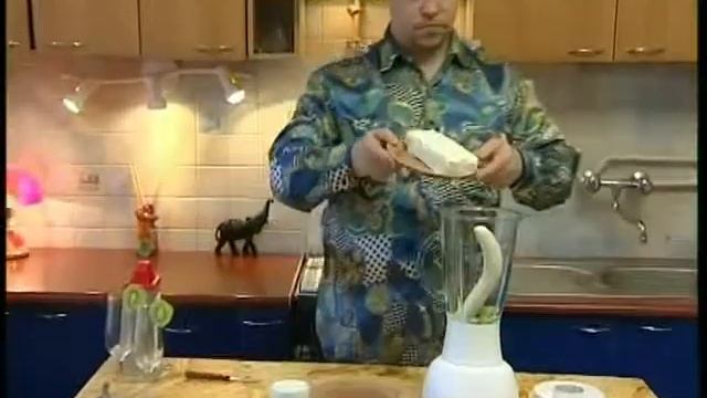 Банановый коктейль с киви смотреть онлайн