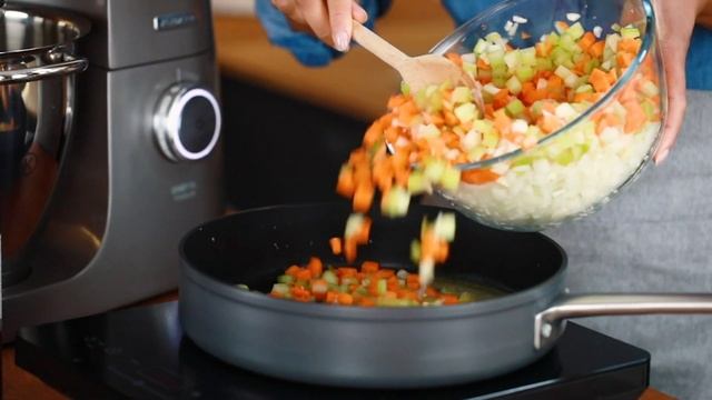 Mirepoix made with the Chef XL Titanium смотреть онлайн