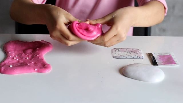 ДЕЛАЮ 4 КЛАССНЫХ СЛАЙМА В ПОДАРОК ДРУЗЬЯМ! Как сделать крутые слаймы. смотреть онлайн