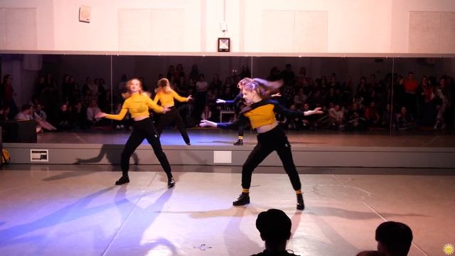 Дуэт Сухарики: "Илюха Андрюха" (Duet Fun Cover Dance) - ASIA CON 2021 (28.02.21) 4K 60FPS смотреть онлайн