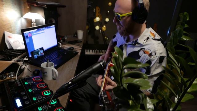 Guitar Loop - BOSS RC-505 Loop Station смотреть онлайн