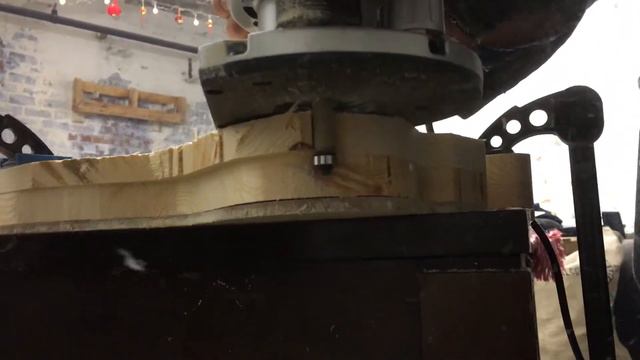 Routing Edge of a Fender Replica смотреть онлайн