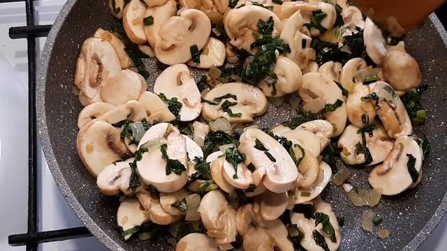 Весенний Овощной Суп с Грибами и Черемшой. Mushroom Soup. Spring soup with wild garlic. смотреть онлайн