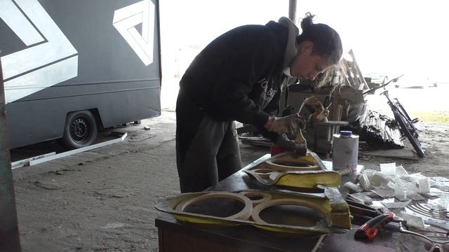 УСТАНОВКА АВТОЗВУКА! ДЕЛАЮ ПОДИУМЫ И ПРОСТАВОЧНЫЕ КОЛЬЦА смотреть онлайн