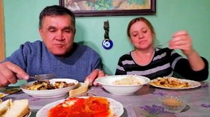 МУКБАНГ / Компот поспел. Кусочки мяса, закиданы картошкой. Начнем однако