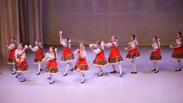Хореография. Образцовый десткий ансамбль танца Эриданса - Красная горка смотреть онлайн