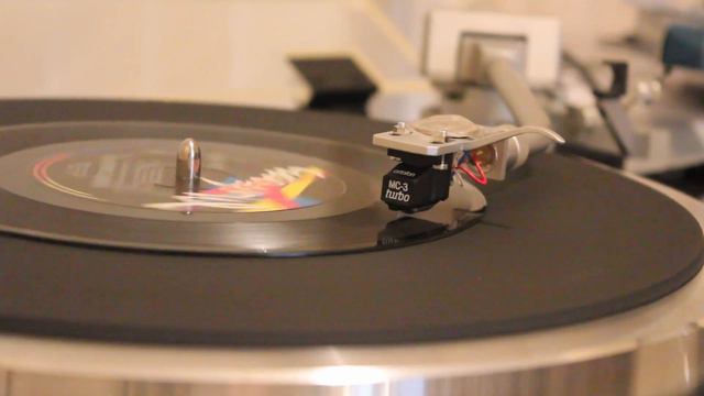 Kenwood KP1100 turntable plays old Aussie vinyl single смотреть онлайн