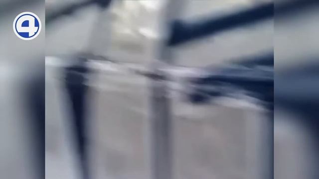 Граффитчики портят общественный транспорт / Екатеринбург / Свердловская область смотреть онлайн