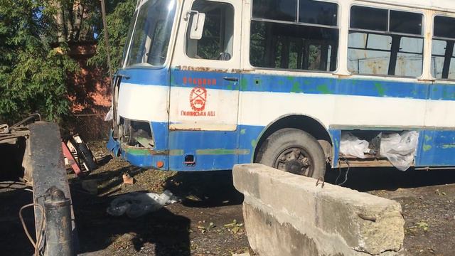 ЛиАЗ 677 Дедушка подготовка к реставрации смотреть онлайн