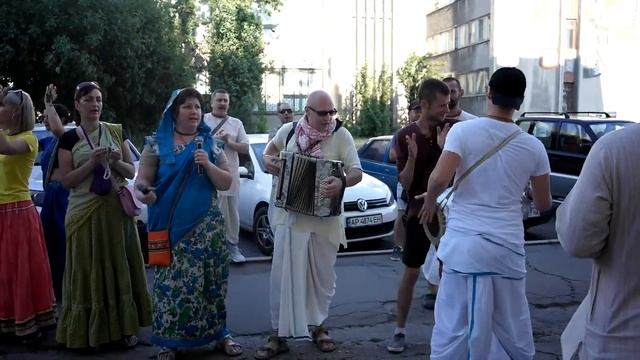 Маха-харинама в Бердянске, 18.07.2020, защитная мантра смотреть онлайн