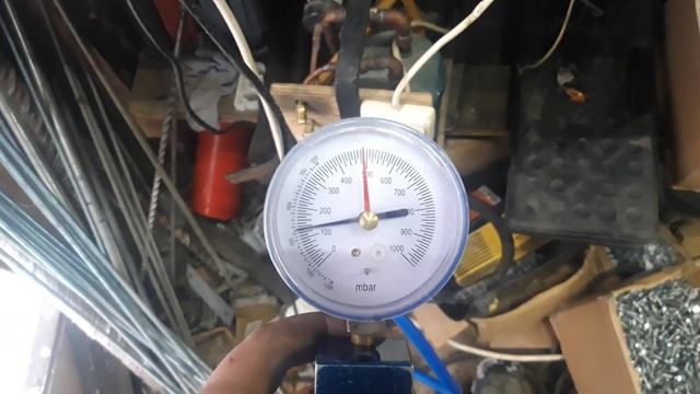 Вакуумирую компрессором от холодильника. Реальные замеры смотреть онлайн