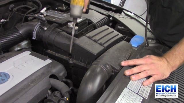 How To: Volkswagen Air Filter Replacement | Minutes with Meansy | Eich Motor Company смотреть онлайн