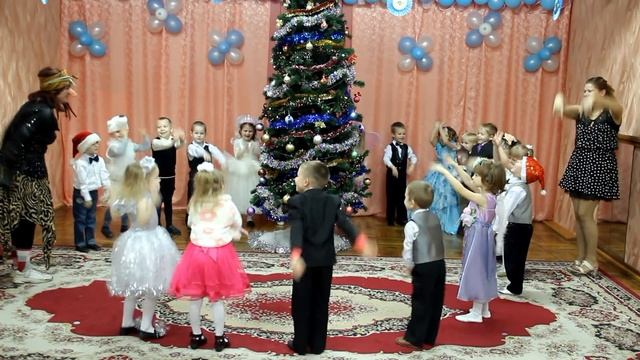 Утренник. Игра Шарики - Фонарики смотреть онлайн