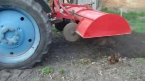 Фреза на трактор. Фрезерование земли.