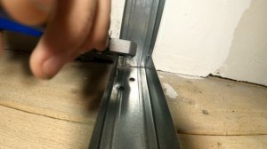 ? Начал монтаж ГИПСОКАРТОНА своими руками (Часть 2 - стоечный профиль)