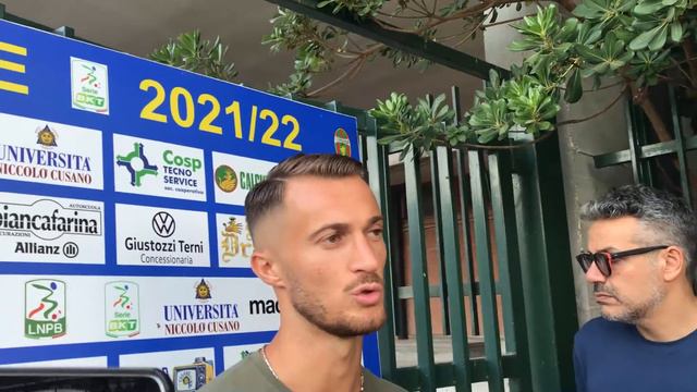 La prima intervista di Alfredo Donnarummma da nuovo attaccante della Ternana Calcio смотреть онлайн