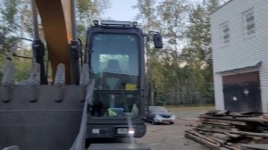 получил новый экскаватор xcmg xe180wd, мелкий обзор, тонировка. .mp4