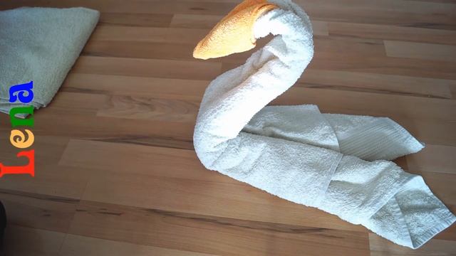 Duschtuch Schwan falten ? Towel swan DIY ? Лебедь из полотенца смотреть онлайн