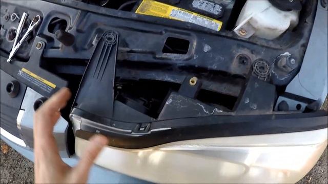 How to change Headlight bulbs in Saturn Vue смотреть онлайн