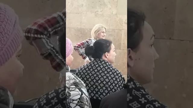 3. Дарья Донцова в онкоцентре НМИЦ им. Блохина_ 26.09.19 смотреть онлайн