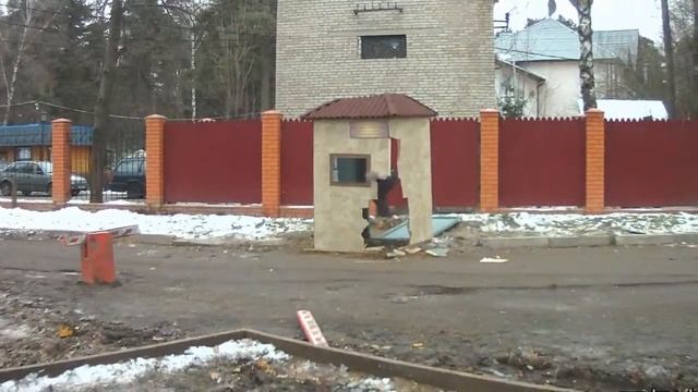 снес шлагбаум и будку смотреть онлайн