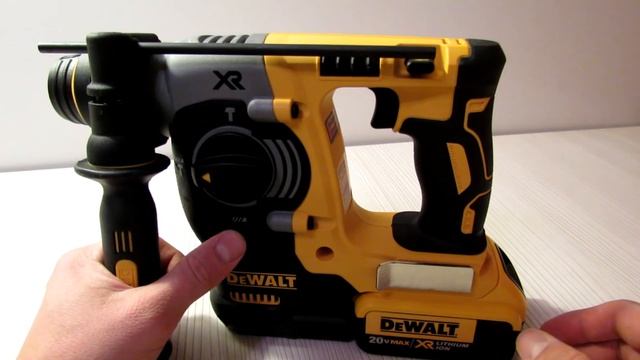 Аккумуляторный перфоратор с бесщеточным двигателем Dewalt DCH273