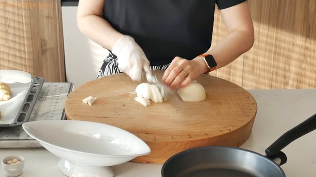 SUB] 감자 넣은 다슬기 수제비와 잠봉에그 크로와상 | 주말 집밥메뉴 | 브런치메뉴 | 국물요리 | Korean food смотреть онлайн