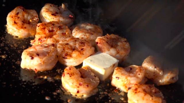Epic Surf and Turf Burger with Spicy Shrimp | Blackstone Griddle Recipe смотреть онлайн