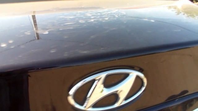 Надписи на задней части автомобиля Hyundai Elantra смотреть онлайн
