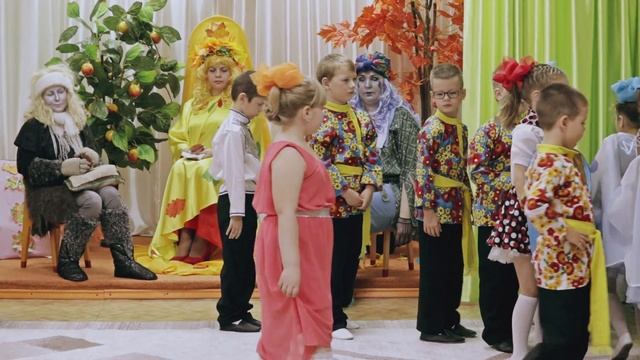 Праздник осени в подготовительной группе №6 Муз.руководитель Лебедева Виктория. смотреть онлайн