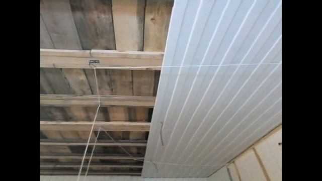 Как 6 метровый профлист крепить к потолку в одного.Часть№1//the sheet to the ceiling смотреть онлайн