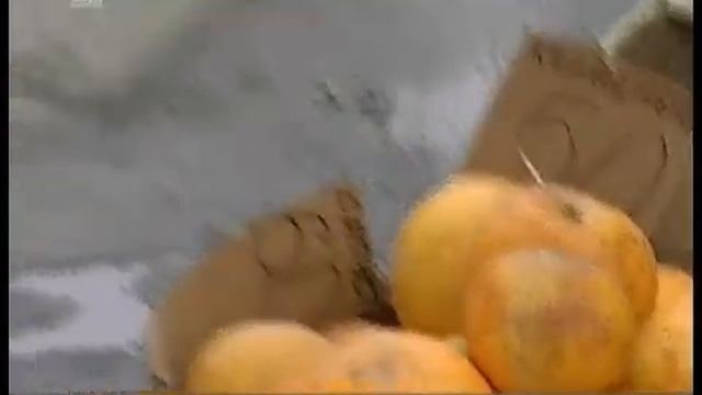 Алый, но не сахарный. Общественники из Челябинска проверили ранние арбузы смотреть онлайн