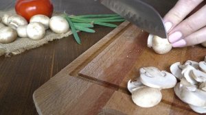 Сырный суп с курицей и грибами. Грибной суп. Суп с курицей и шампиньонами