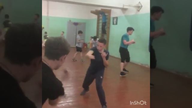Круговая тренировка ММА и кикбоксинга. смотреть онлайн