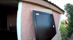 Демонтаж и установка металлической двери в частном доме