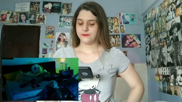 React a Slide Away de Miley Cyrus смотреть онлайн