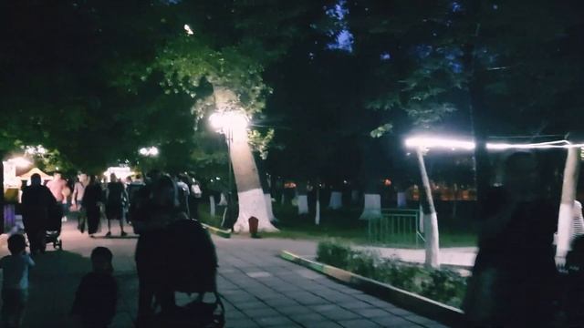 ночная прогулка в ПАРКЕ? качала-качала и накачала?? это не папа ?? ДАГЕСТАН смотреть онлайн