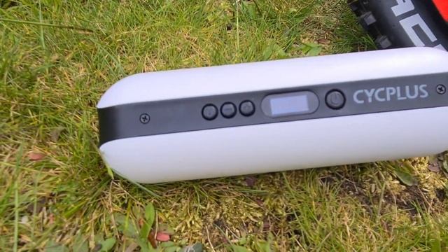 CYCPLUS A2 150 PSI Intelligent Air Inflator For Cycling Plus LED And Powerbank