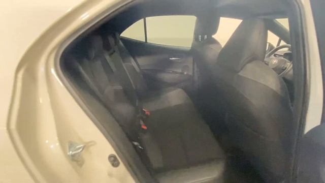 Toyota Corolla 1,8 Elhybrid Auto 5D Style SPI Vhjul Garanti WXF608 смотреть онлайн