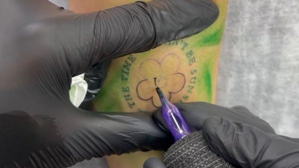 Minimal Tattoo Time Lapse