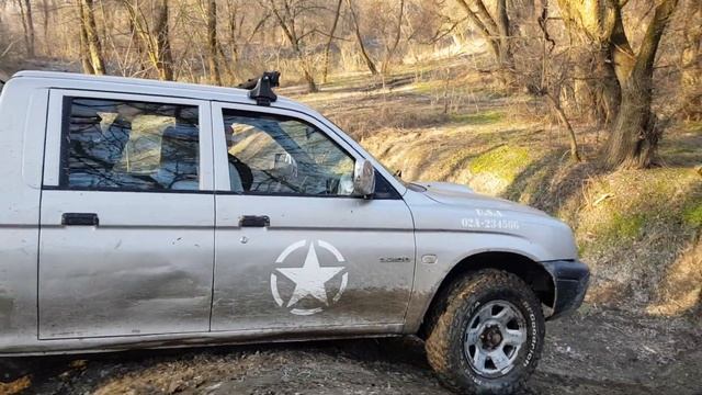 Toyota Land Cruiser 70 series offroad смотреть онлайн