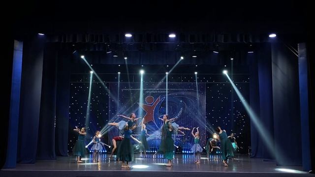 Среди волн смотреть онлайн