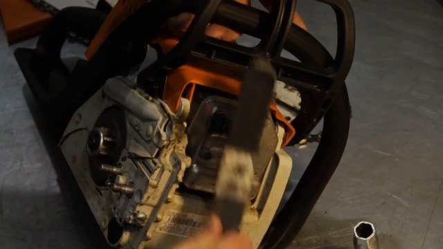 Ремонт бензопилы. Чистка глушителя смотреть онлайн