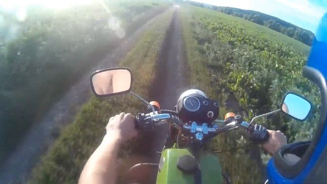 Покатушка по деревне на Восходе и на Яве 250!!! смотреть онлайн