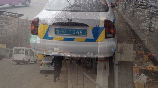 Полиция Николаева паркуется по правилам 3.34. Зупинку заборонено смотреть онлайн