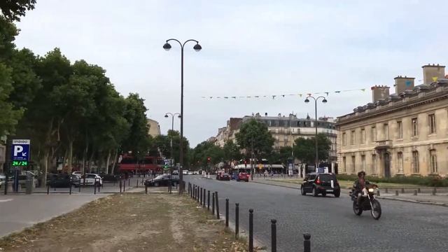 Эйфелева башня в Париже, вечерняя сверкающая башня смотреть онлайн