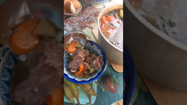 Шурпа из говядины в казане. смотреть онлайн