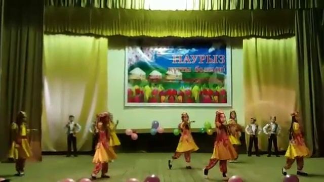 Узбекский танец Тасты №14 школа целиноградского района 4 класс смотреть онлайн