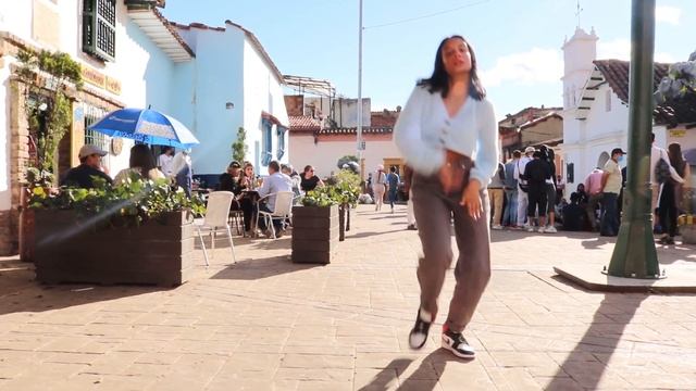 (KPOP IN PUBLIC COLOMBIA) Pretty savage Blackpink Dance cover by tina смотреть онлайн